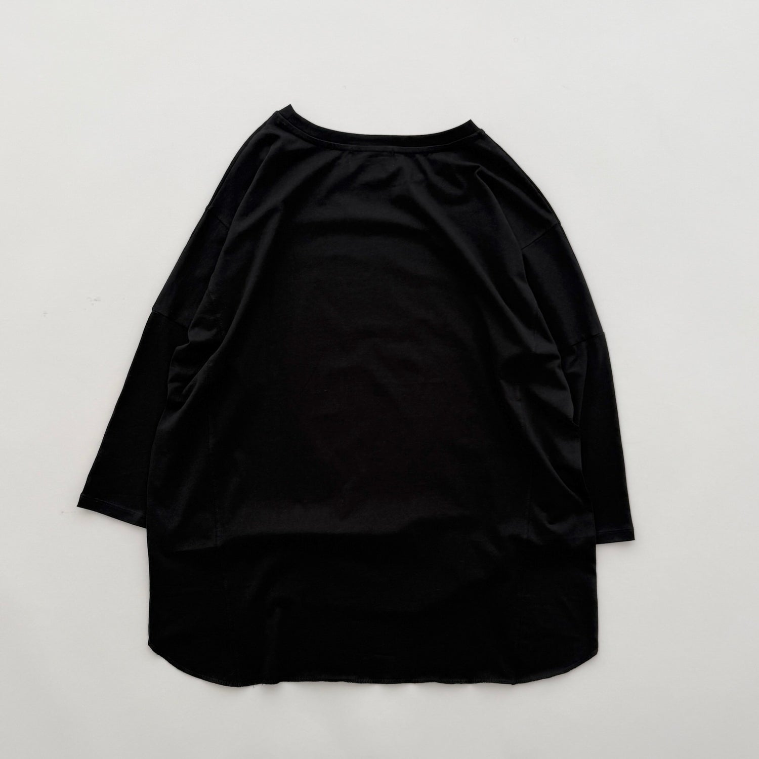 【SAMPLE】drop shoulder front slit tee / black
