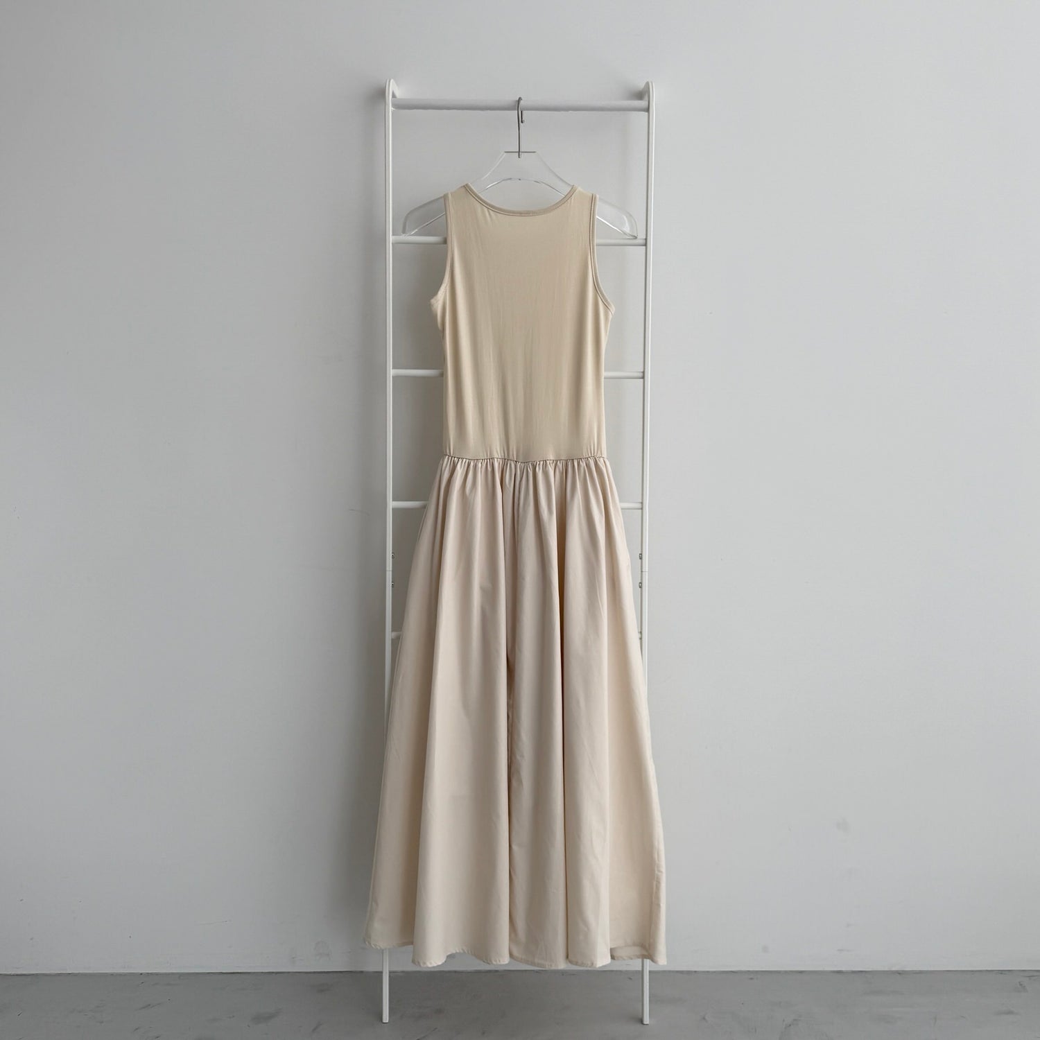 【SAMPLE】no-sleeve one piece / beige
