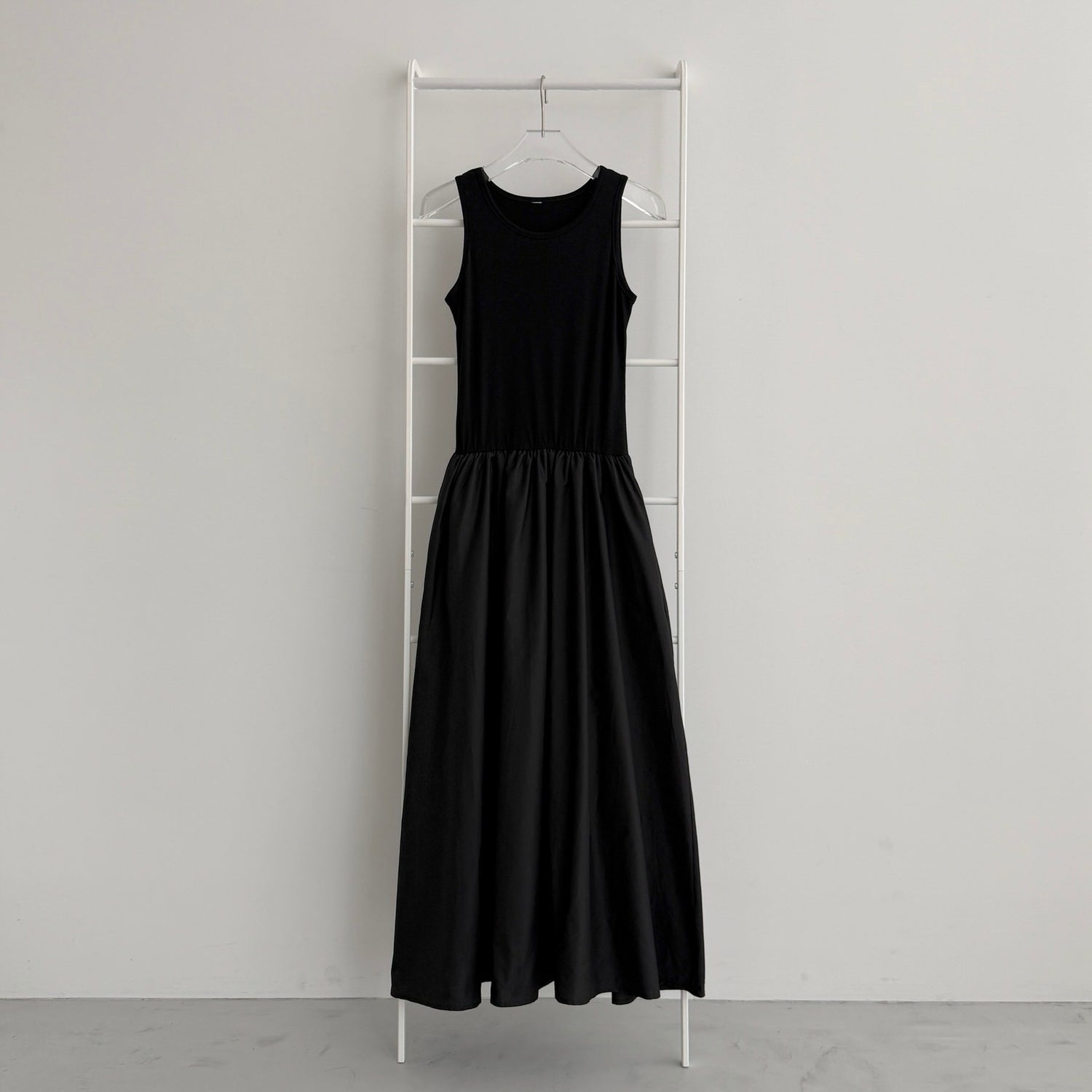 【SAMPLE】no-sleeve one piece / black