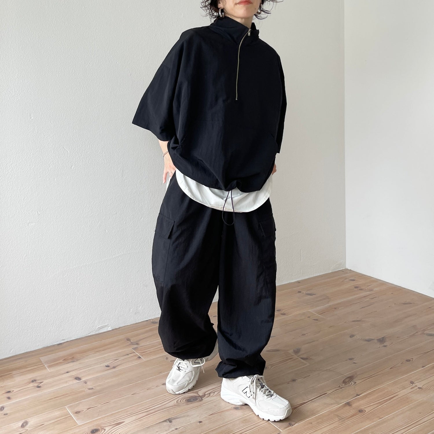 【SAMPLE】over size half zip nylon po / black