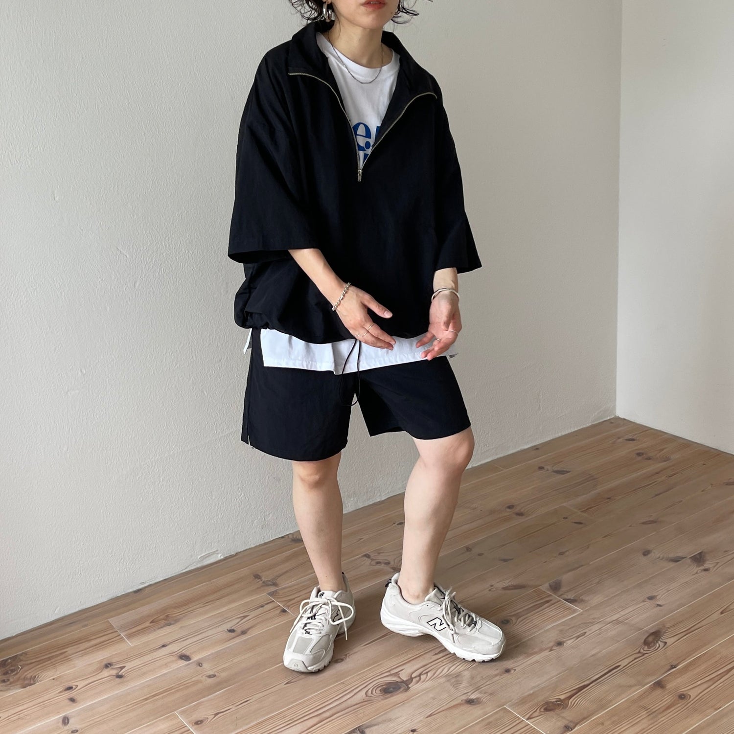 【SAMPLE】over size half zip nylon po / black