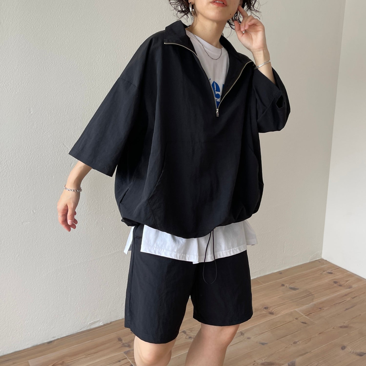 【SAMPLE】over size half zip nylon po / black