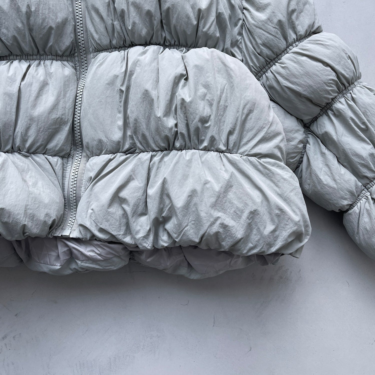 CHIGIRI PAN DOWN / gray