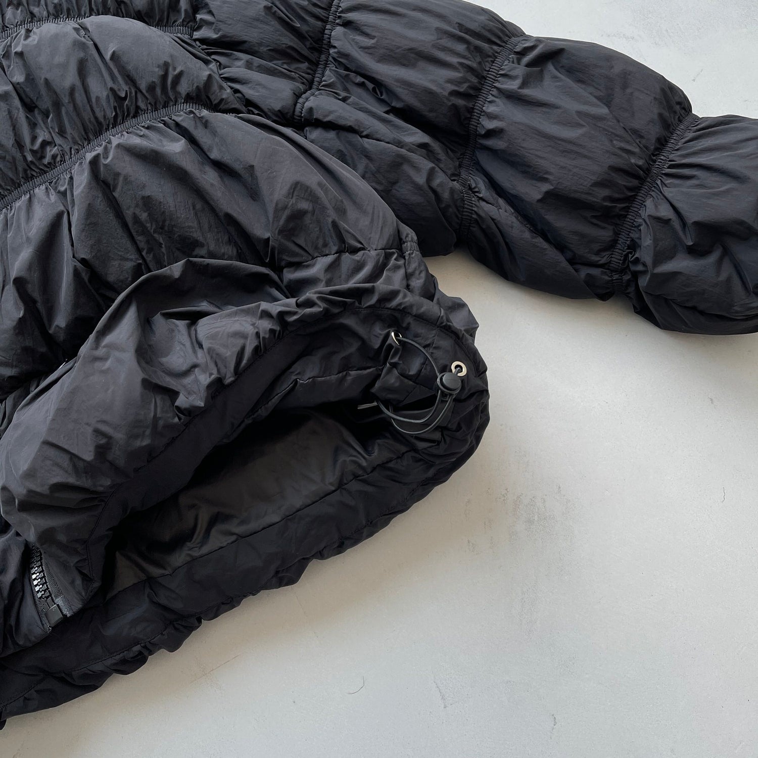 CHIGIRI PAN DOWN / black