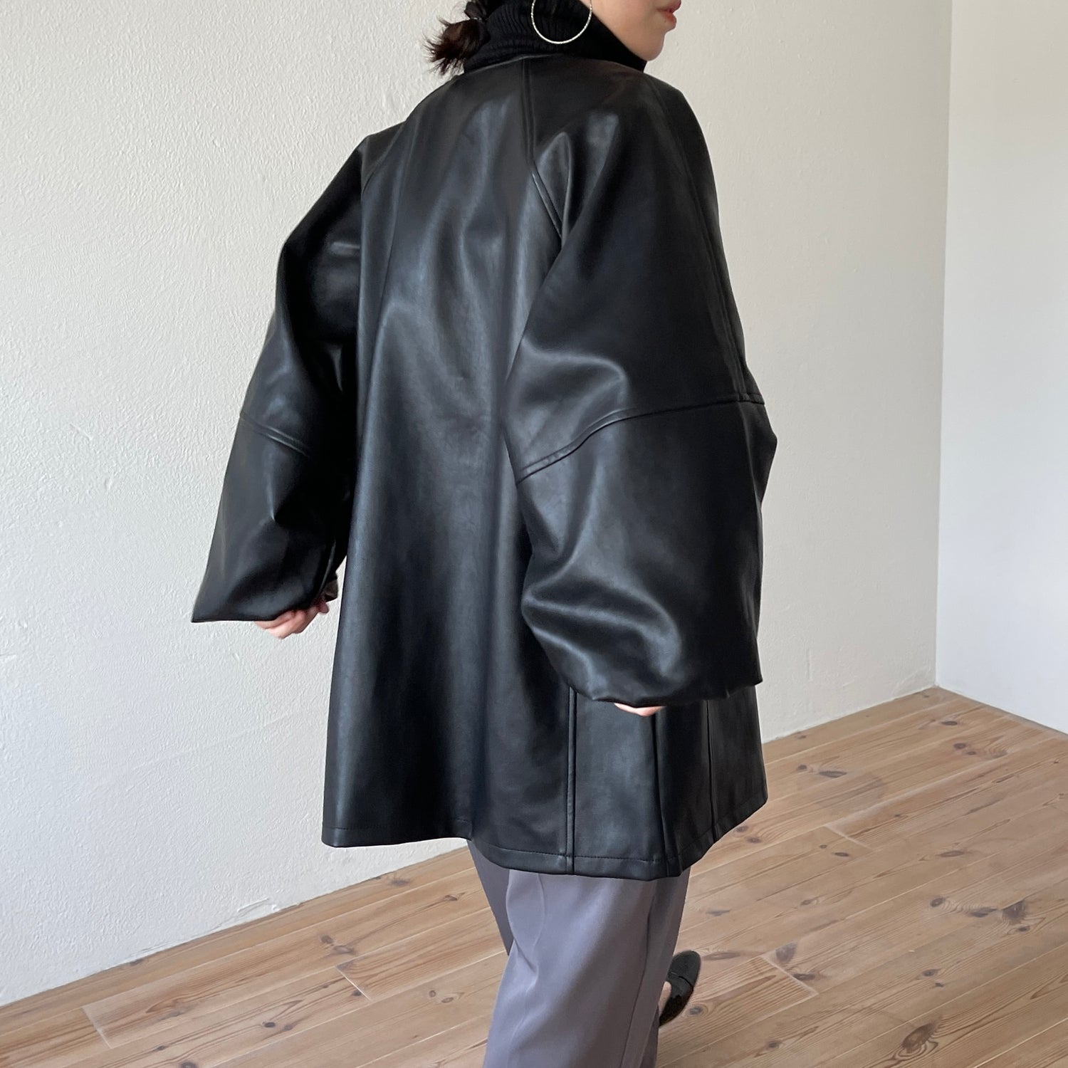 volume sleeve fake leather coat / black （ツーウェイオーバーサイズ ...