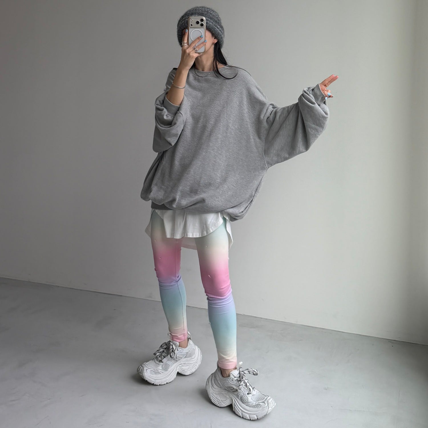 URAKE OSUMITSUKI sweat / gray