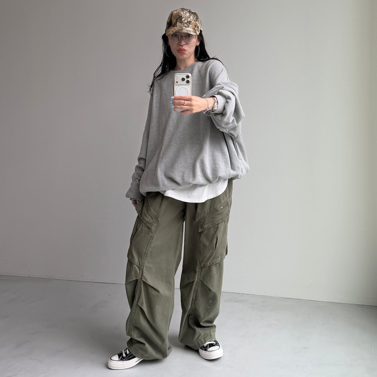 URAKE OSUMITSUKI sweat / gray