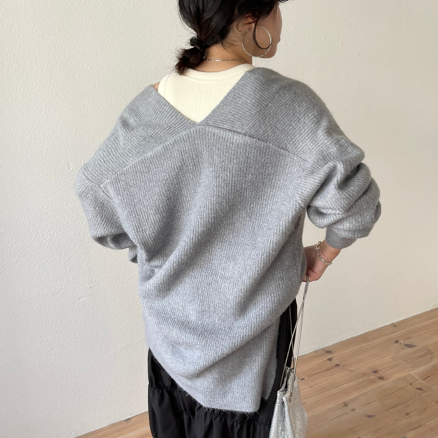 over size v neck loose knit / gray