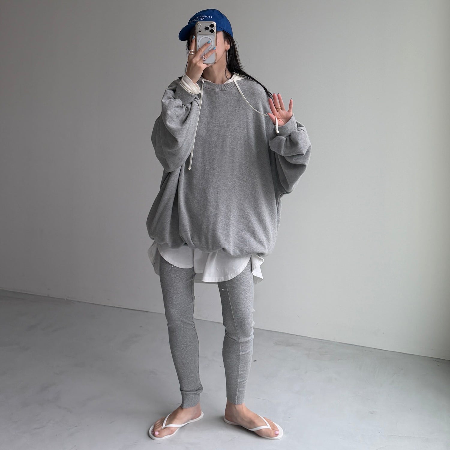 URAKE OSUMITSUKI sweat / gray