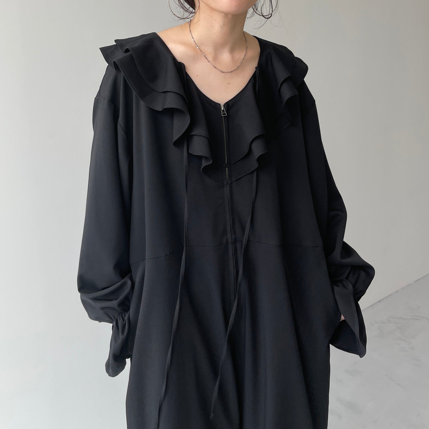 frill all in one / black [2size]