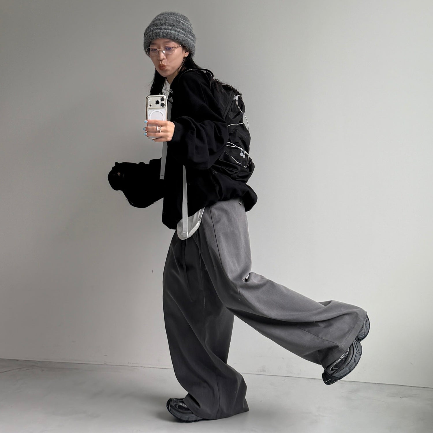 URAKE OSUMITSUKI sweat / black