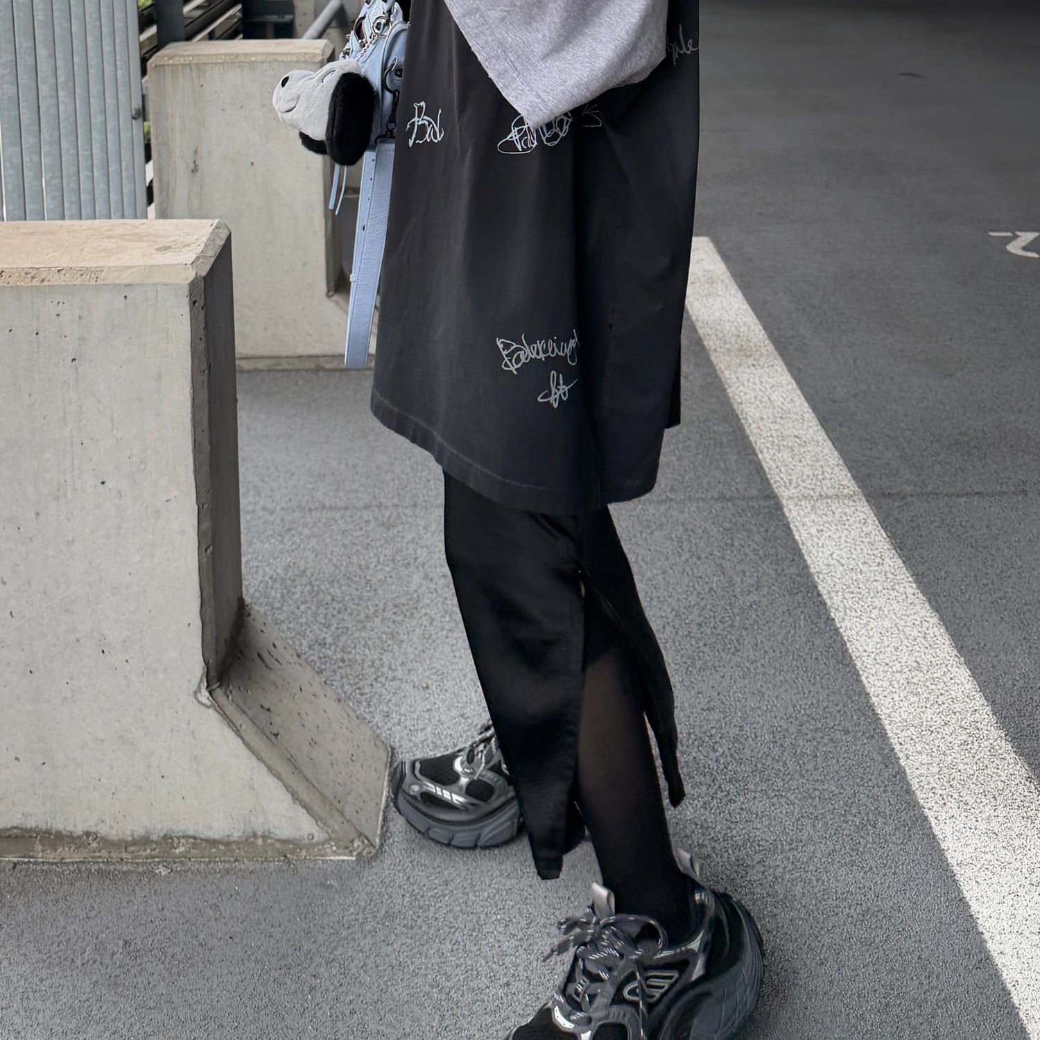 SENBATSU satin skirt / black