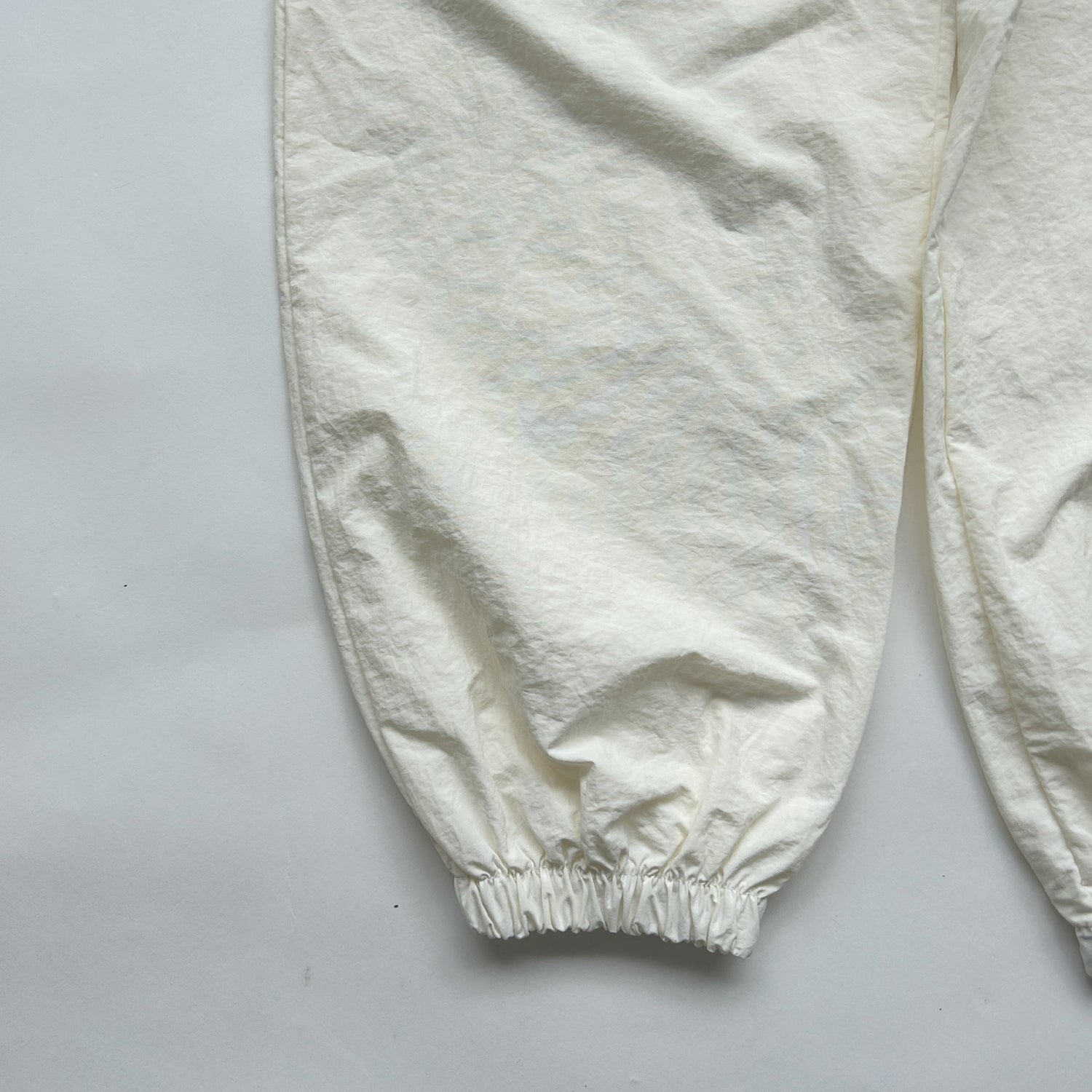 【SAMPLE】relax nylon pants / ivory