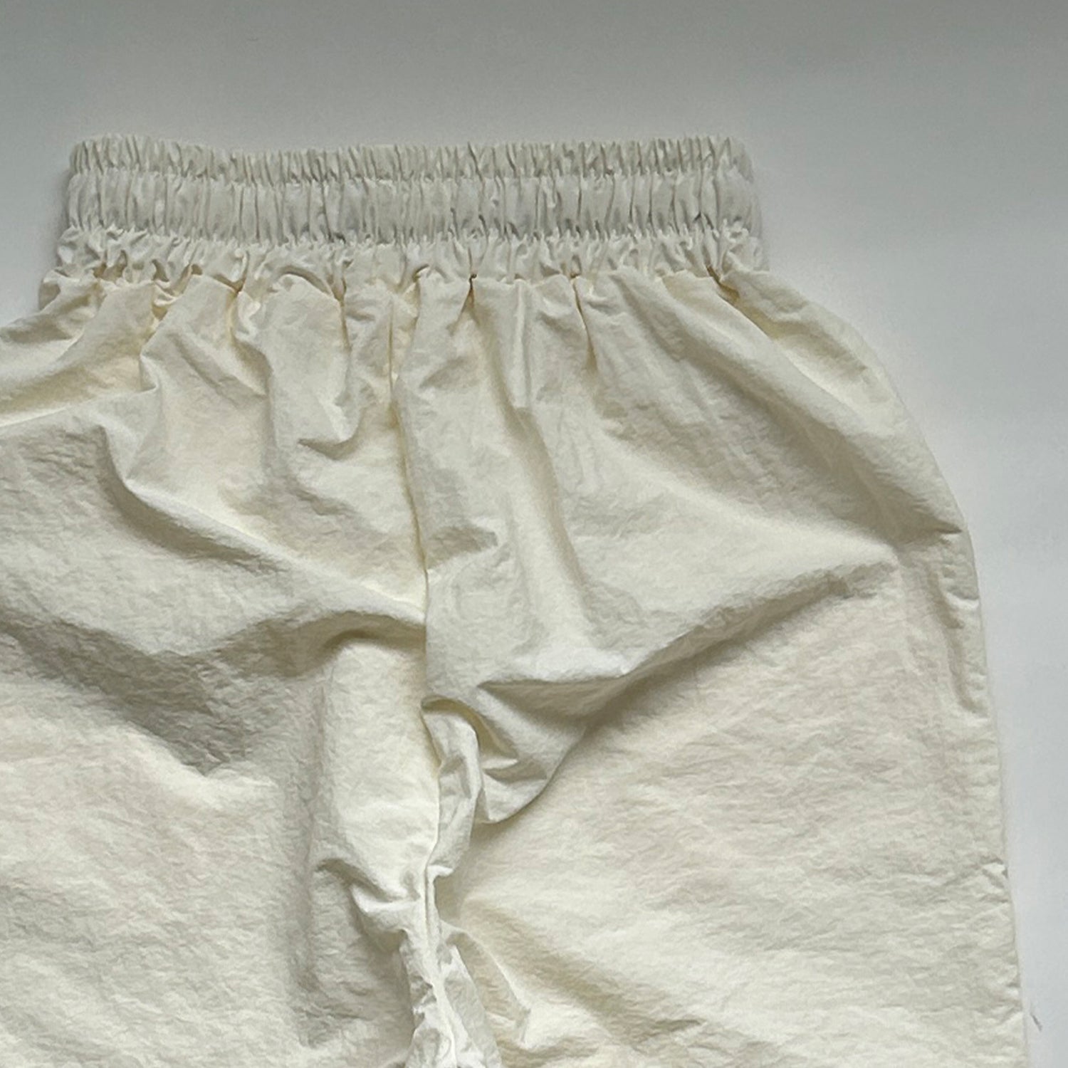 【SAMPLE】relax nylon pants / ivory