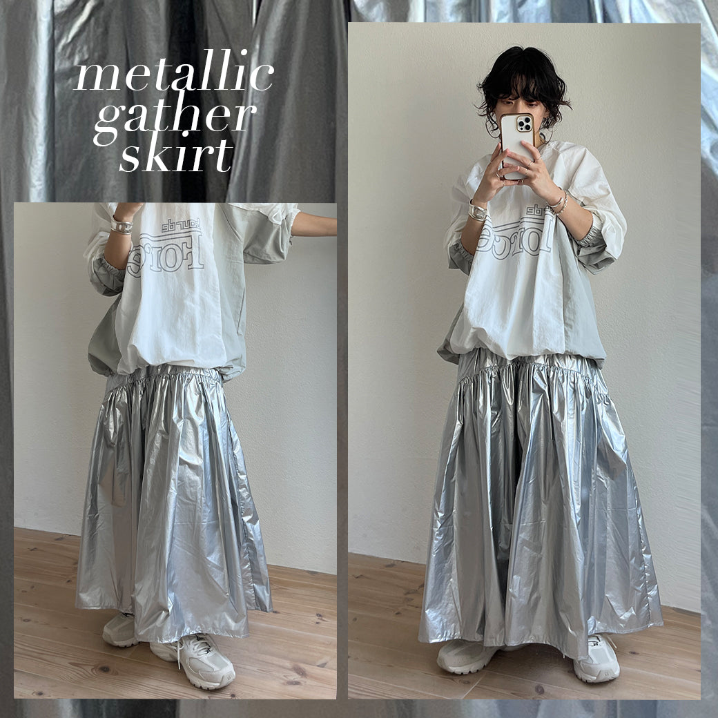 metallic gatherer flare skirt / silver