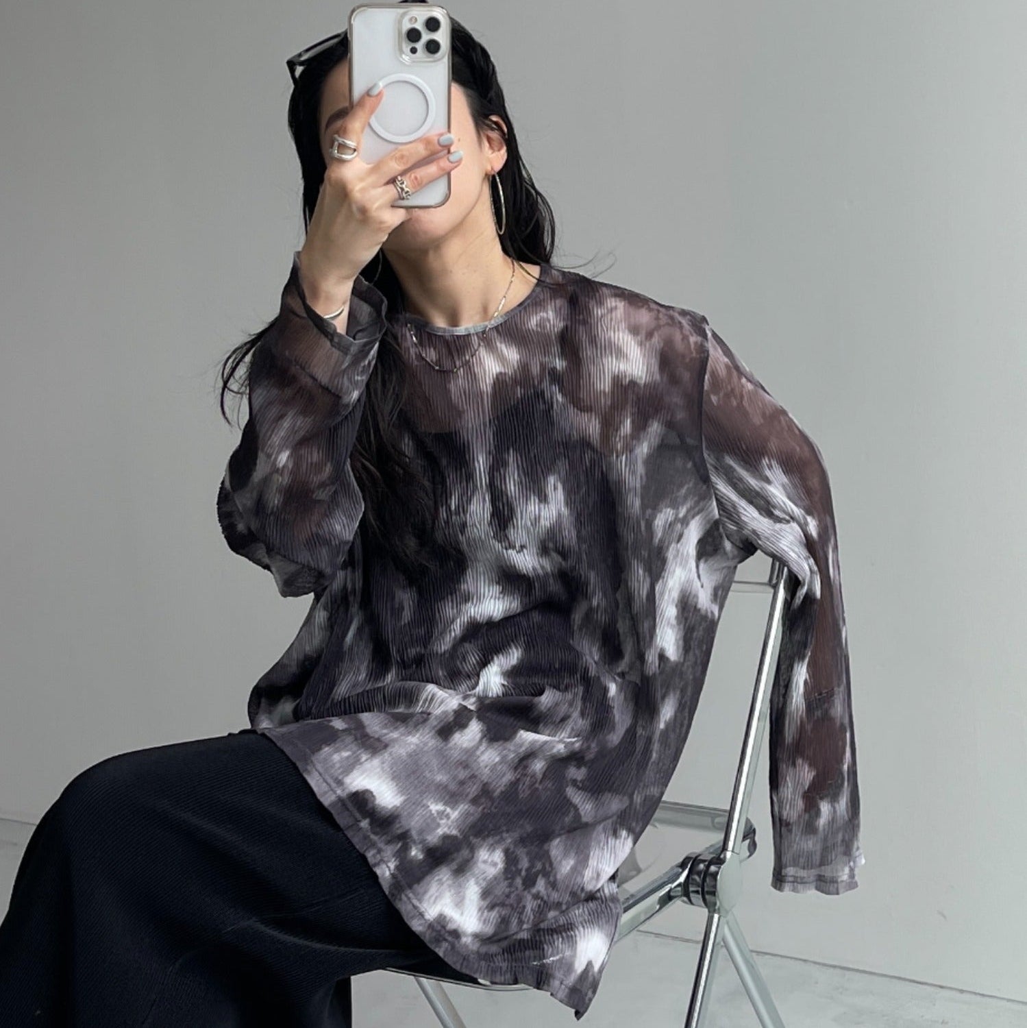 shirring tie dye sheer tops / black