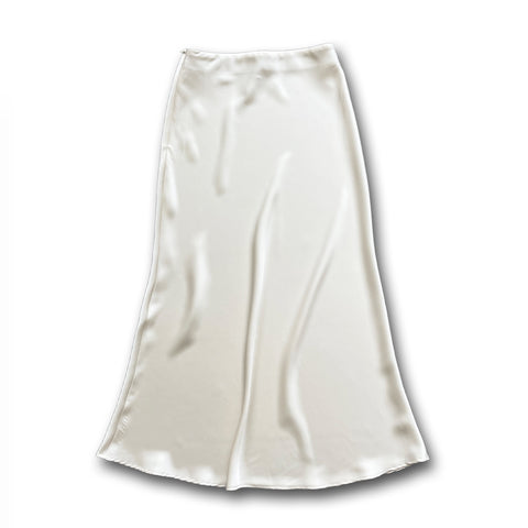 style up relax satin flare skirt / ivory