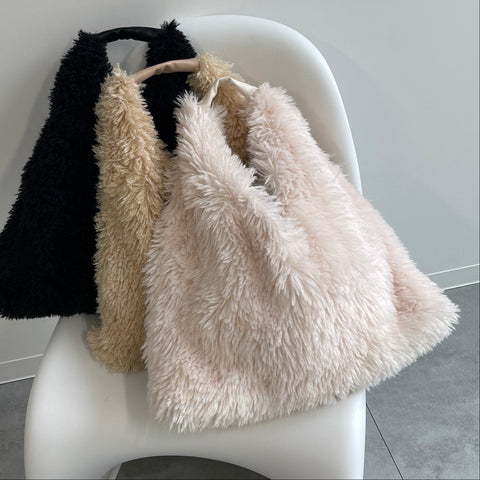 pillow bag / white