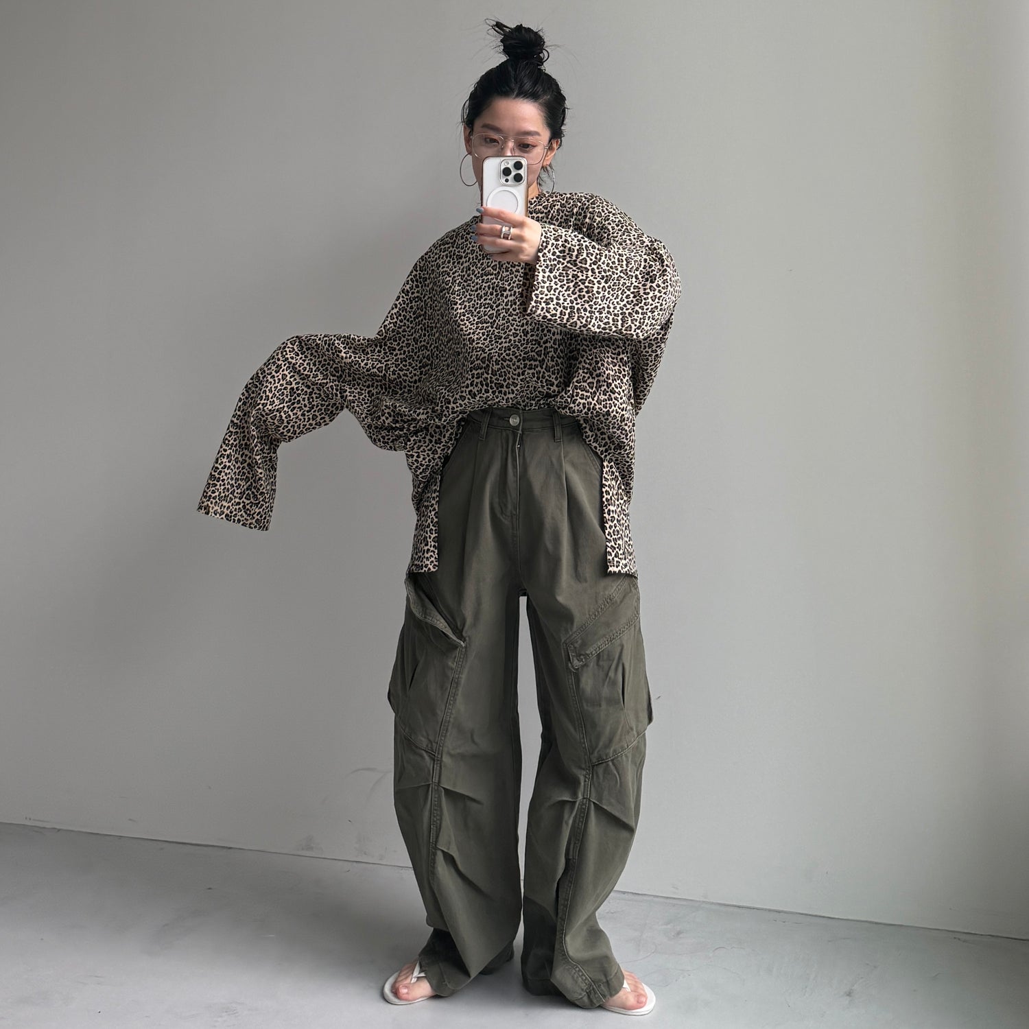 vintage like curve cargo pants / khaki