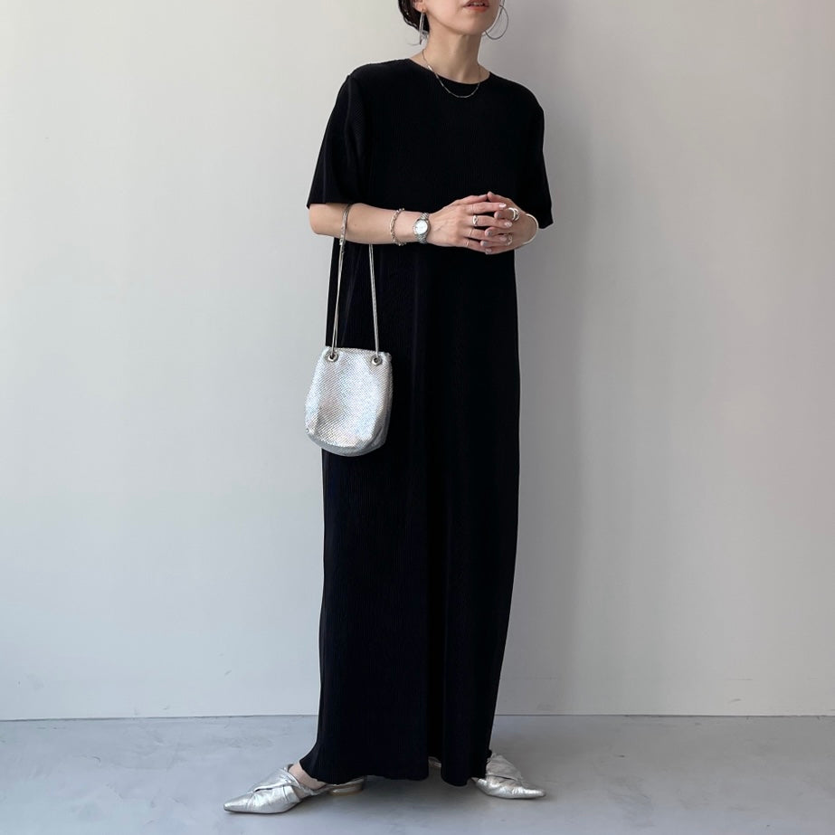 daily daily super stretch crew neck pleats one piece / black [半袖 FREE or LONG]
