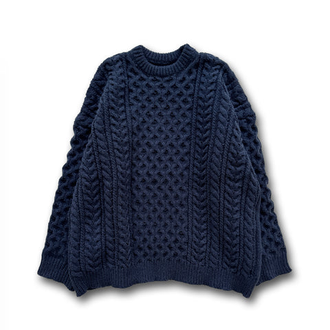holiday cable knit / navy