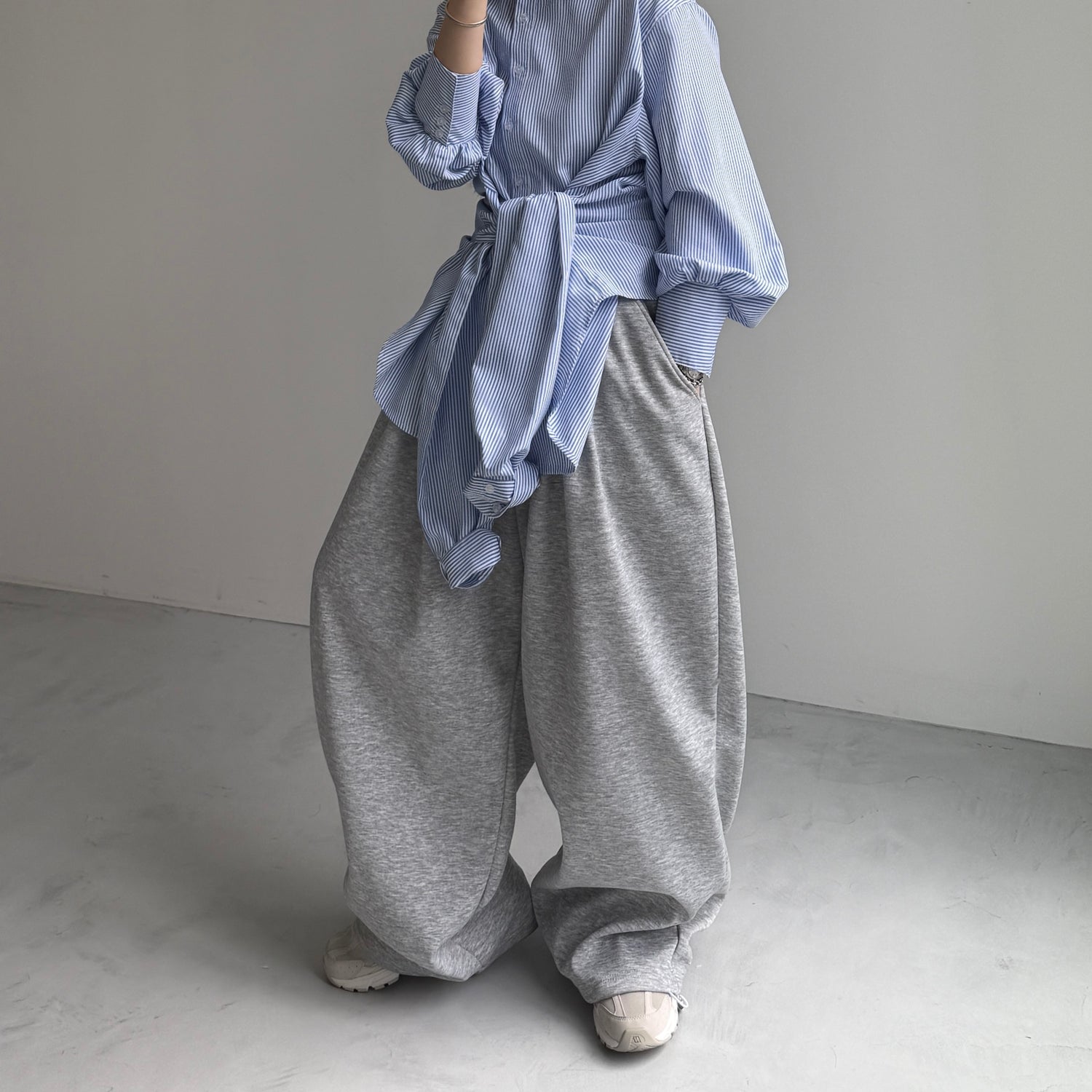 super loose sweat pants / gray