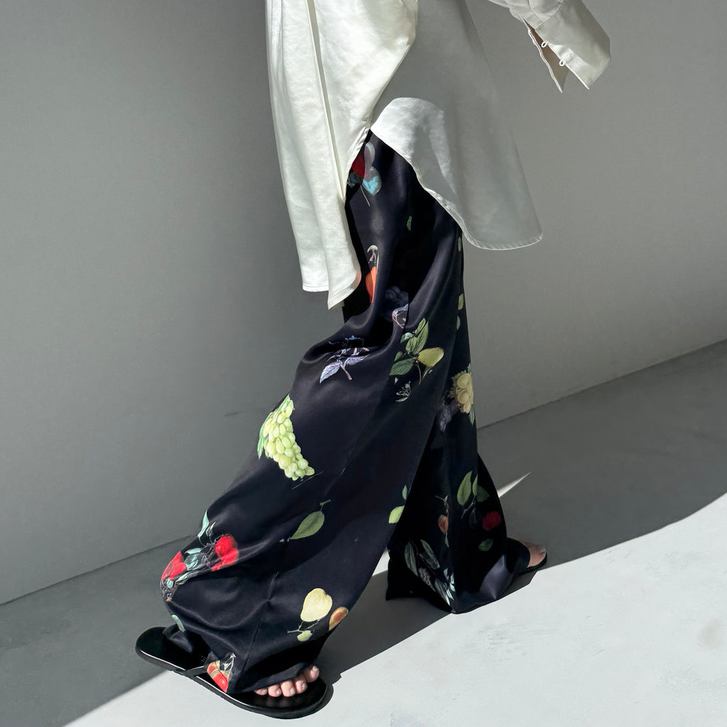 fruity pants / black