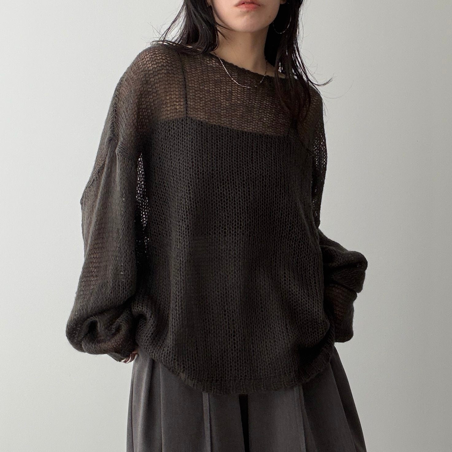 cinnamon mesh knit / charcoal