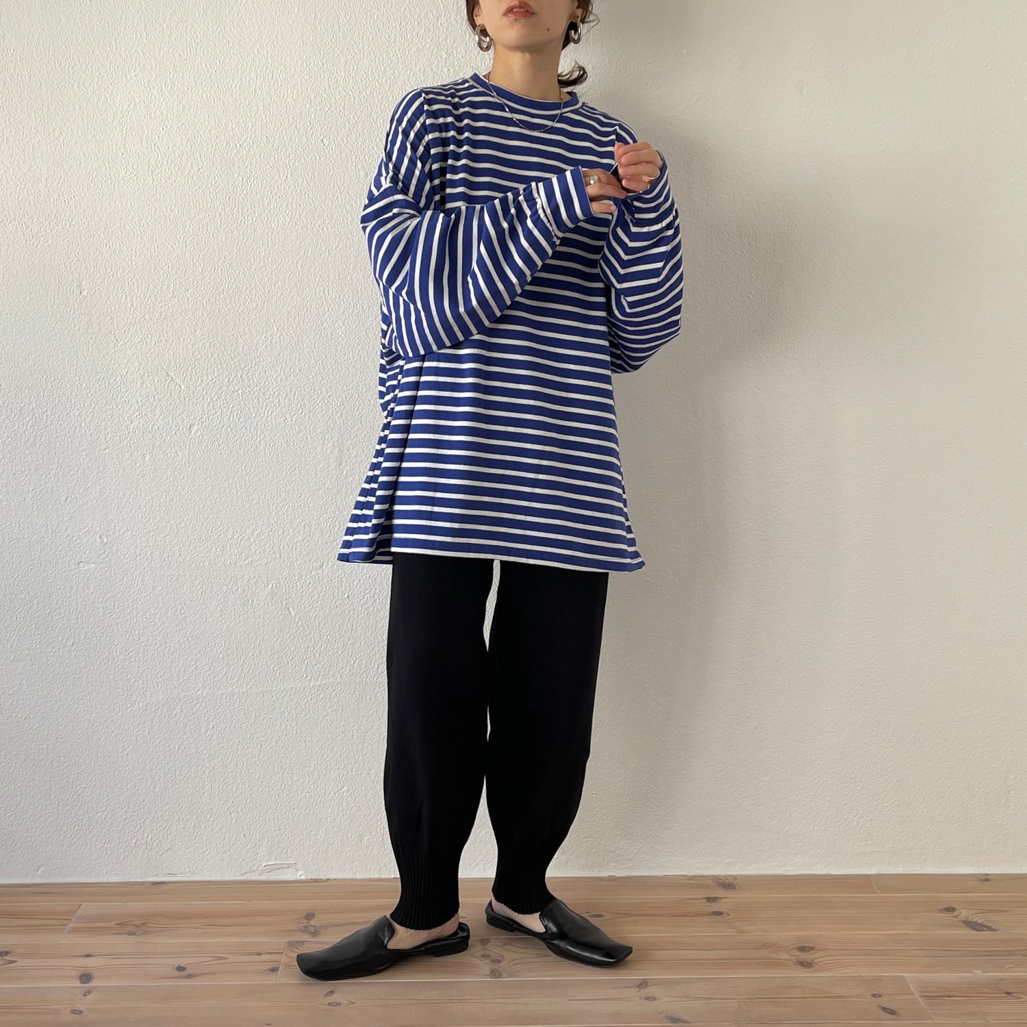 loose silhouette over size border tee / blue
