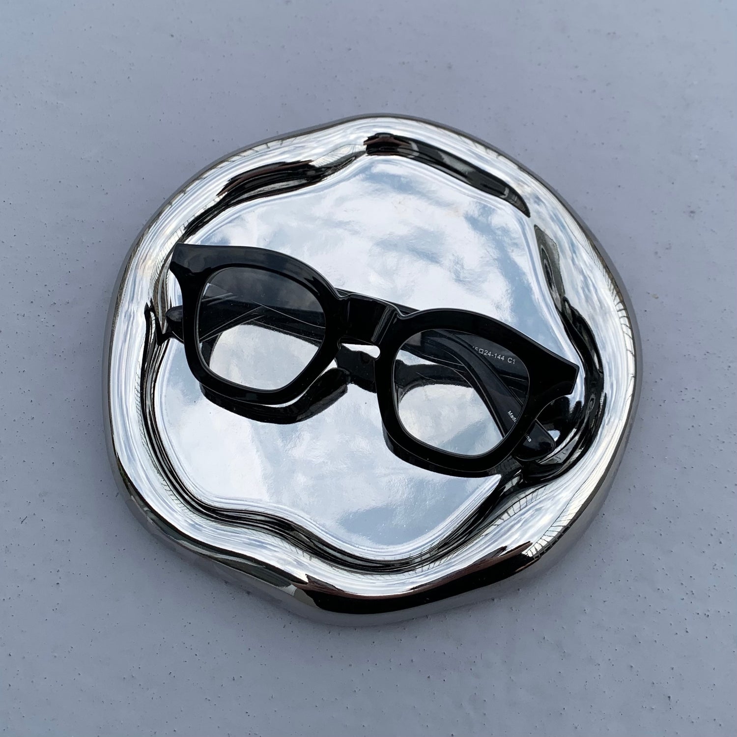 volume frame glasses