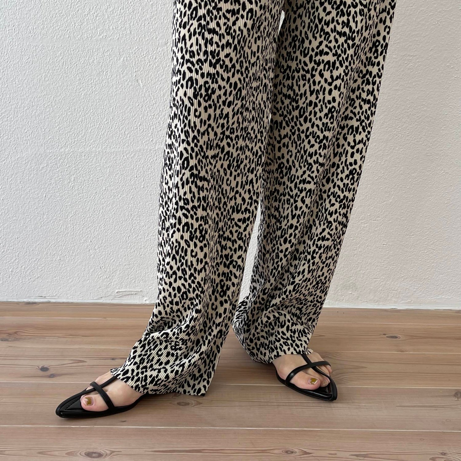 "osaka" leopard pleats pants / ivory