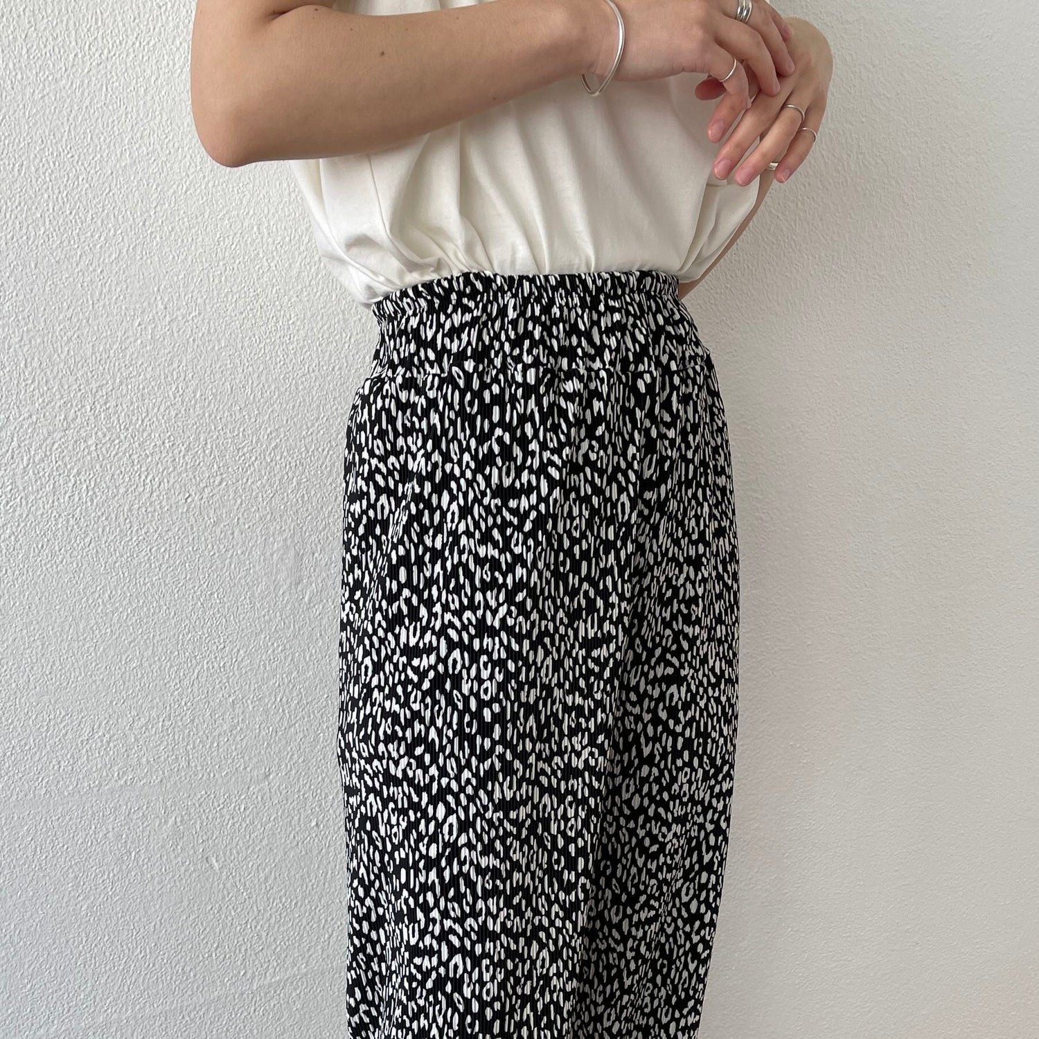 "osaka" leopard pleats pants / black