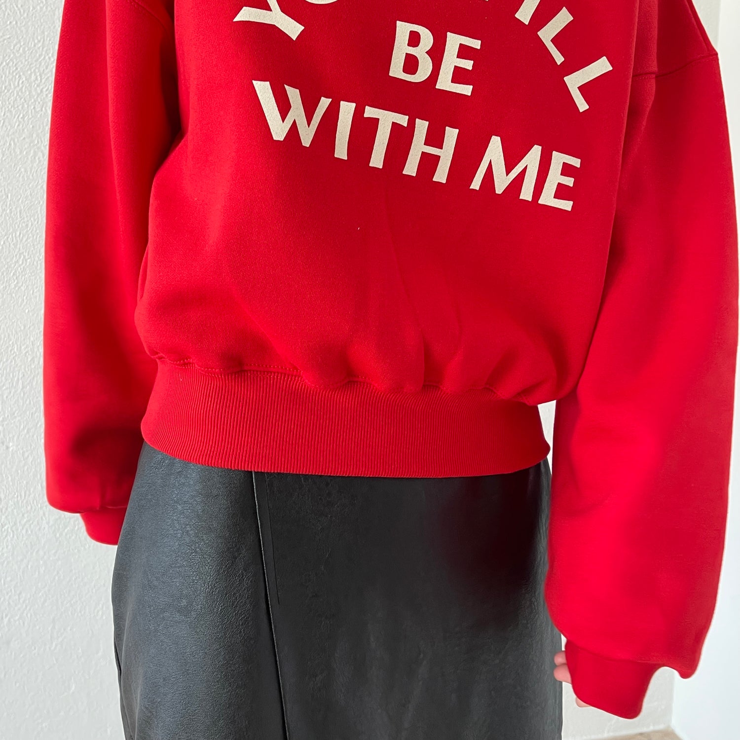 with me ! short sweat / red