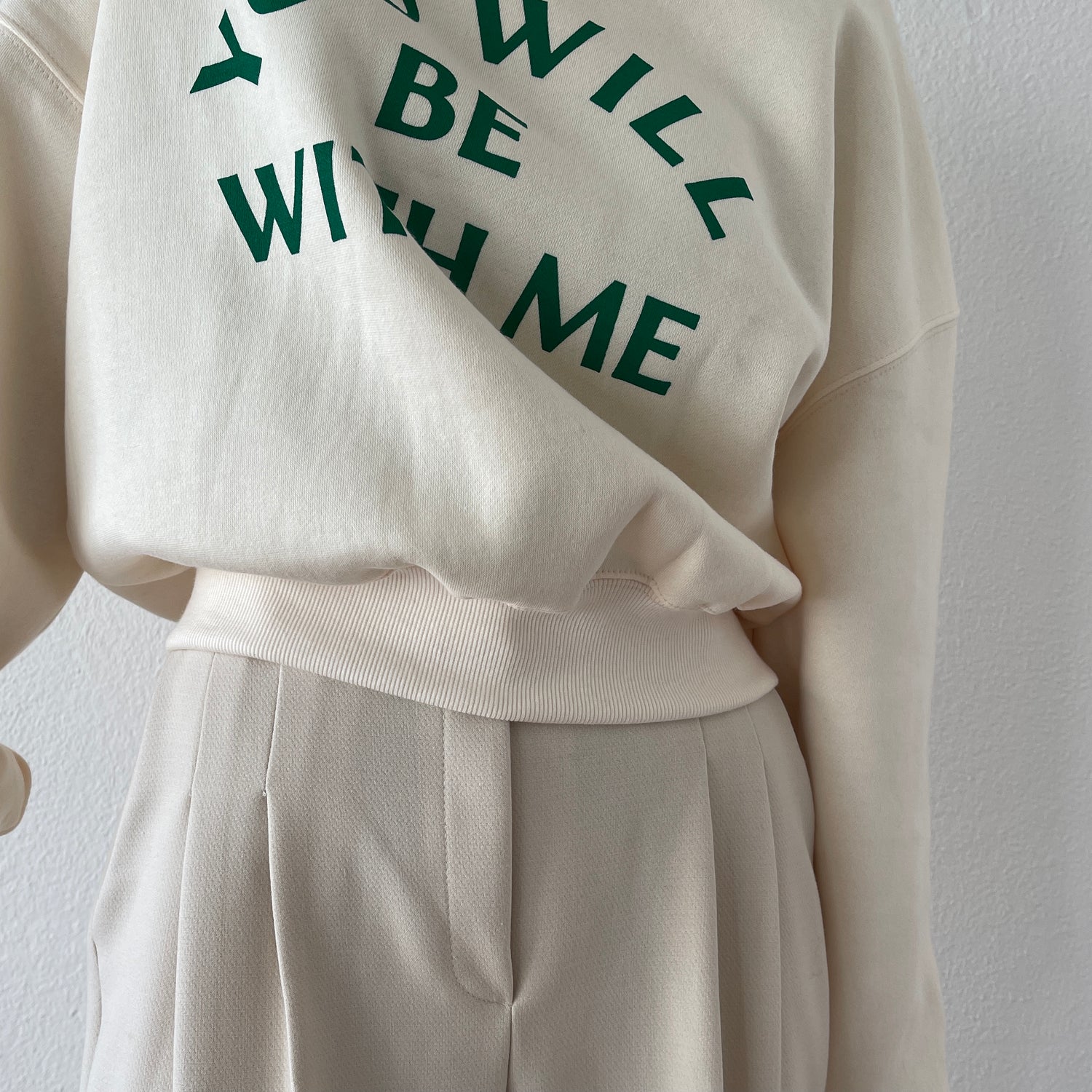 with me ! short sweat / ivory