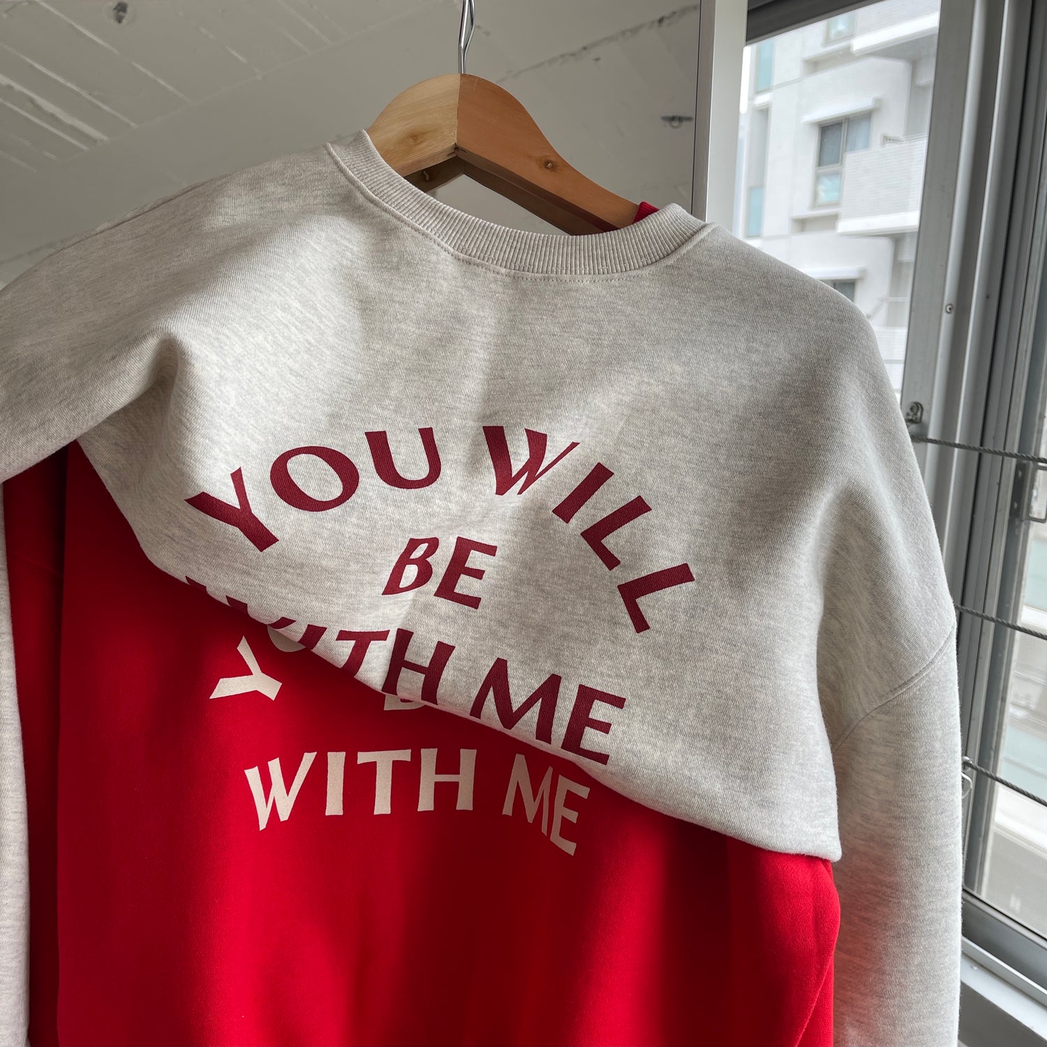 with me ! short sweat / red