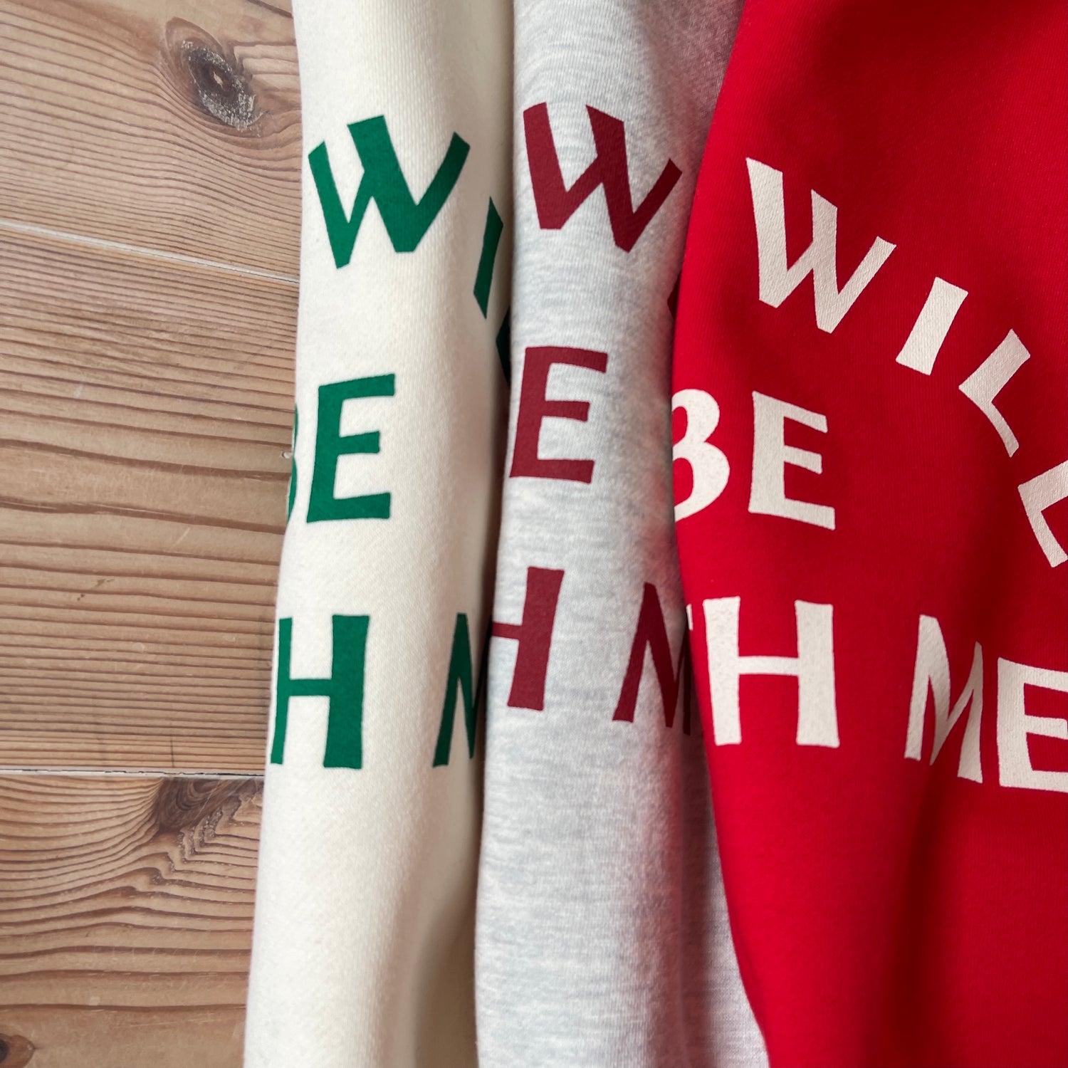 with me ! short sweat / red