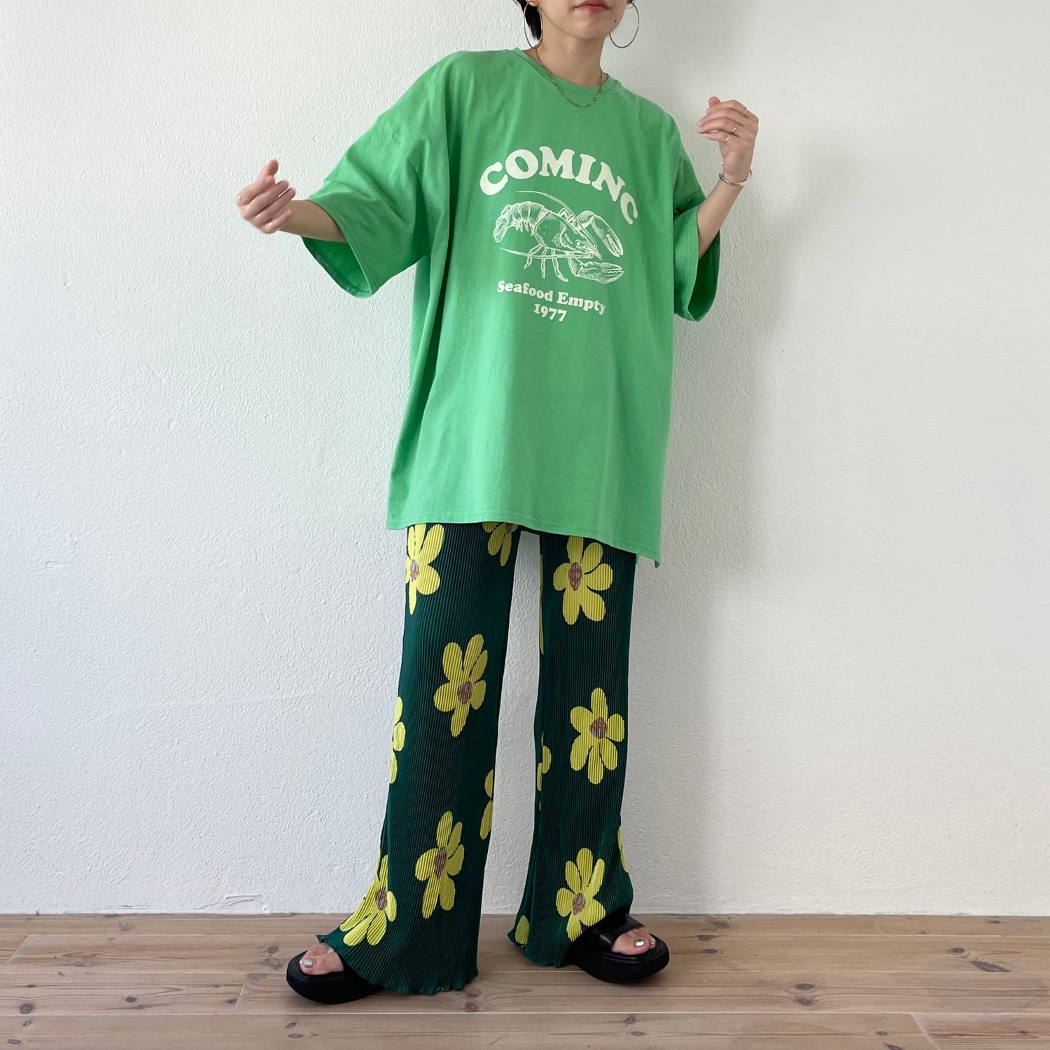 【SAMPLE】relax flower pleats pants / green