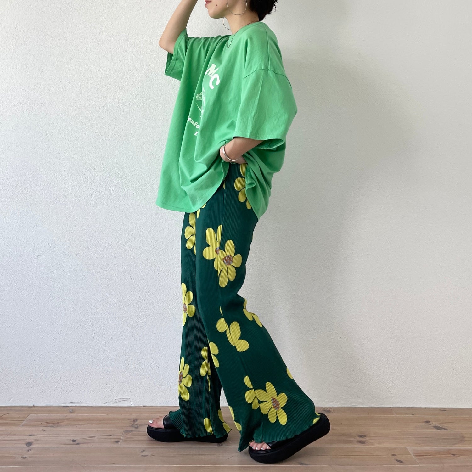 【SAMPLE】relax flower pleats pants / green