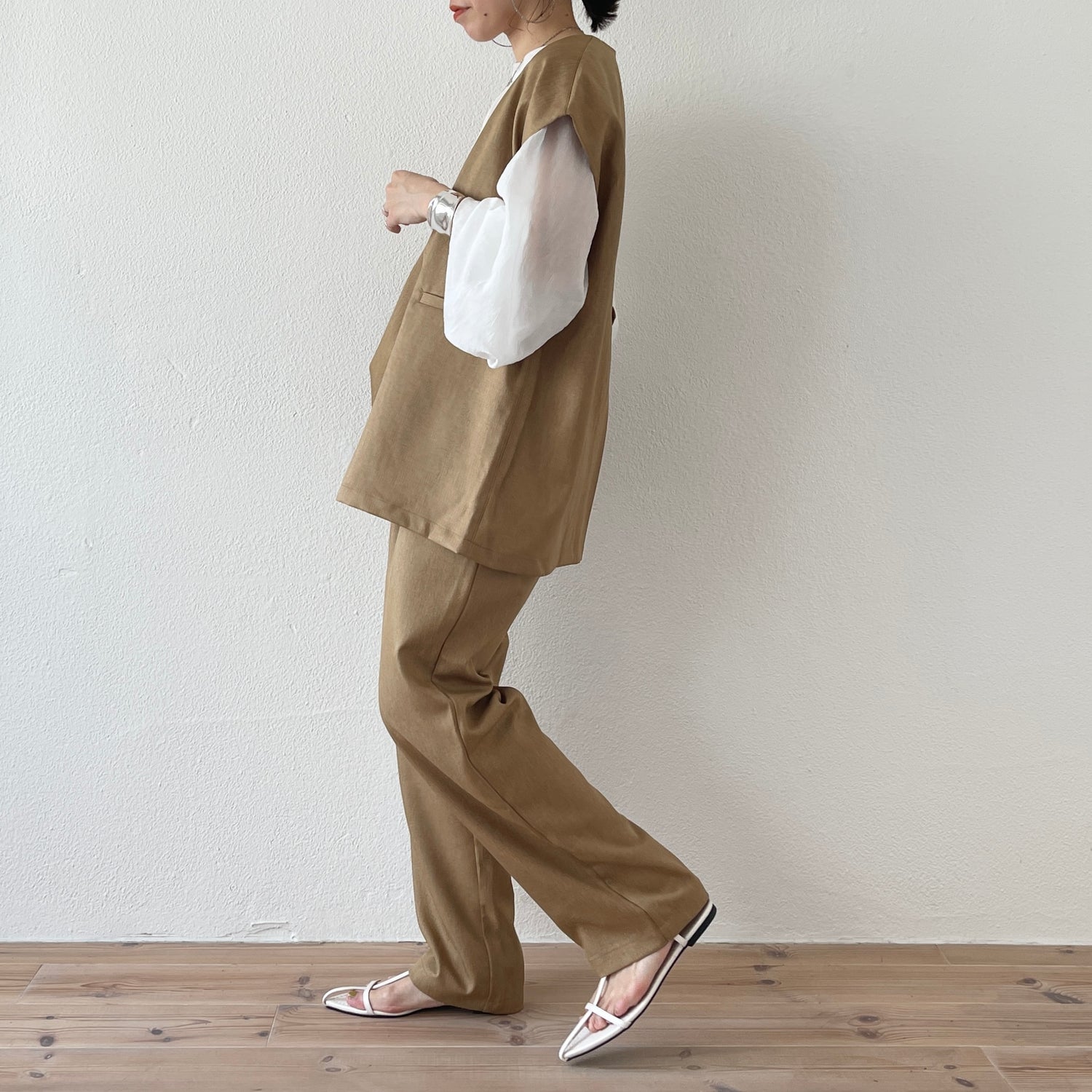 front button double tuck pants / brown