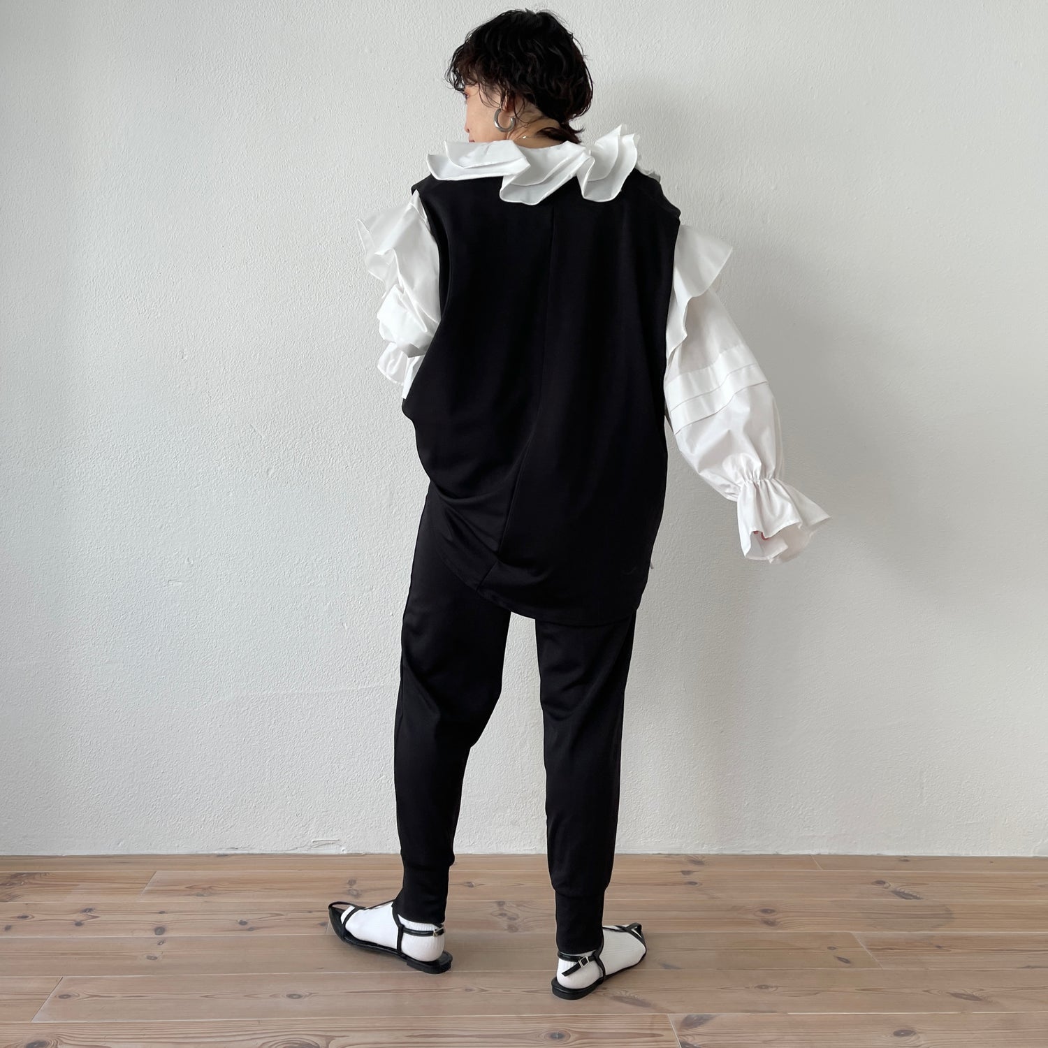 《love call limited price！3/5 23:59 まで》over size ponte vest / black