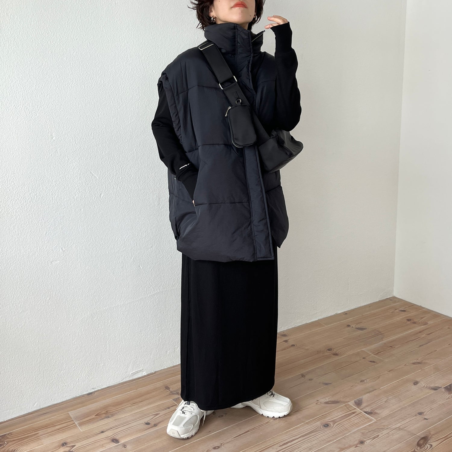 over size fake down vest / black | wee9s | ウィークス オフィシャル