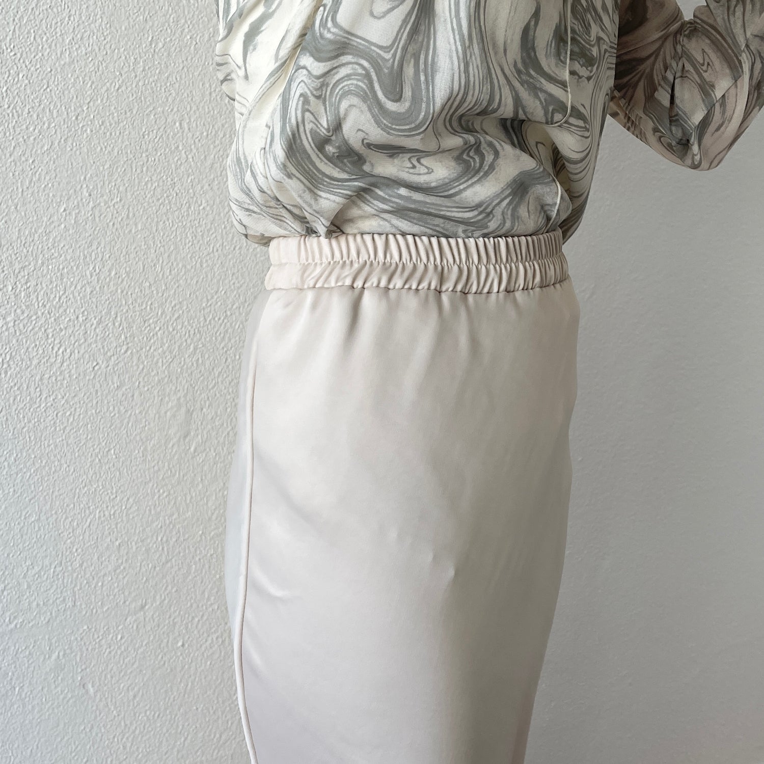 style up relax satin mermaid skirt / ivory[ long ]