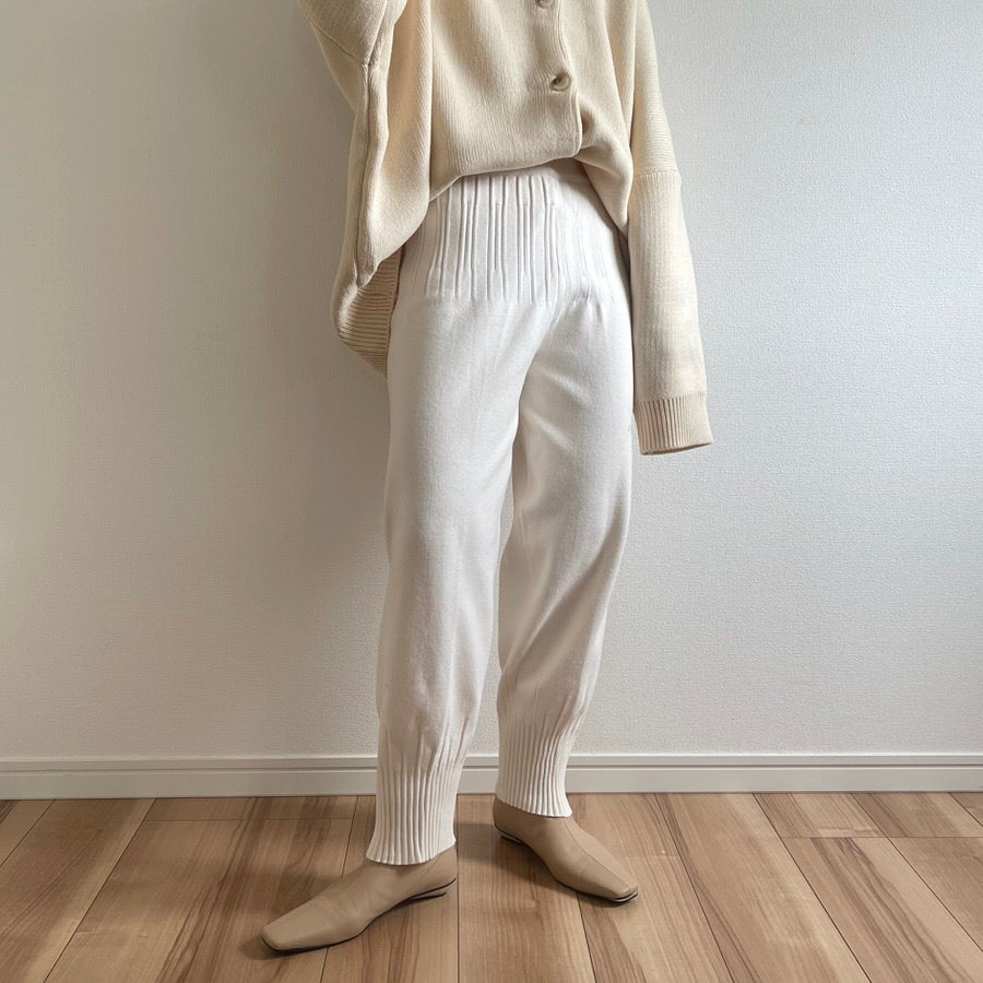 relax knit pants ivory （リラックスニットパンツ） wee9s ウィークス オフィシャル通販サイト