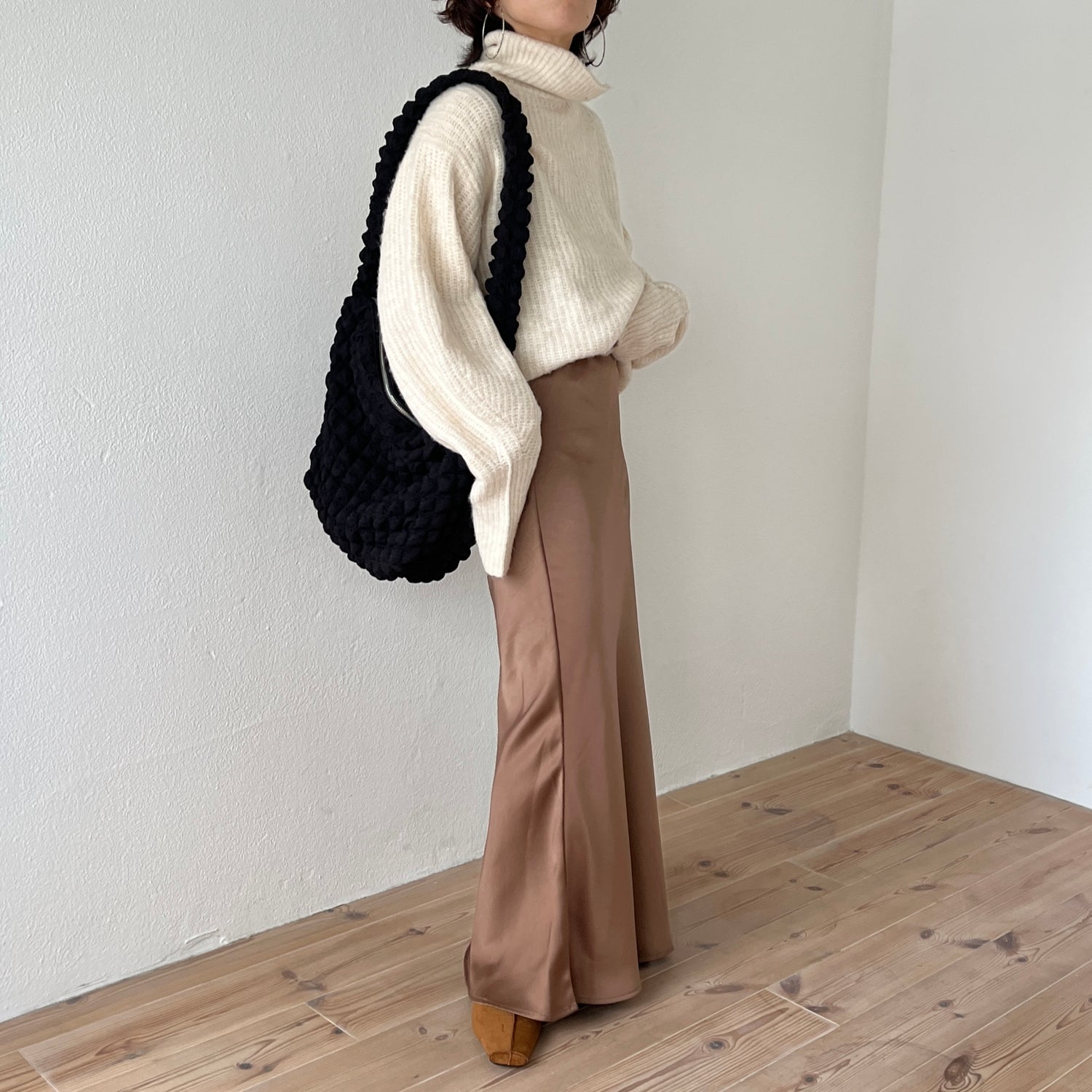 style up relax satin mermaid skirt / brown[ long ]