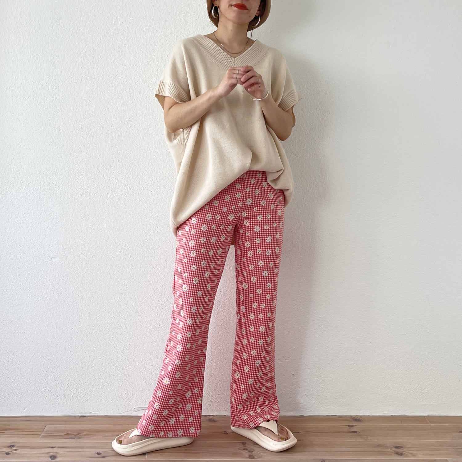 daisy flare pants / red