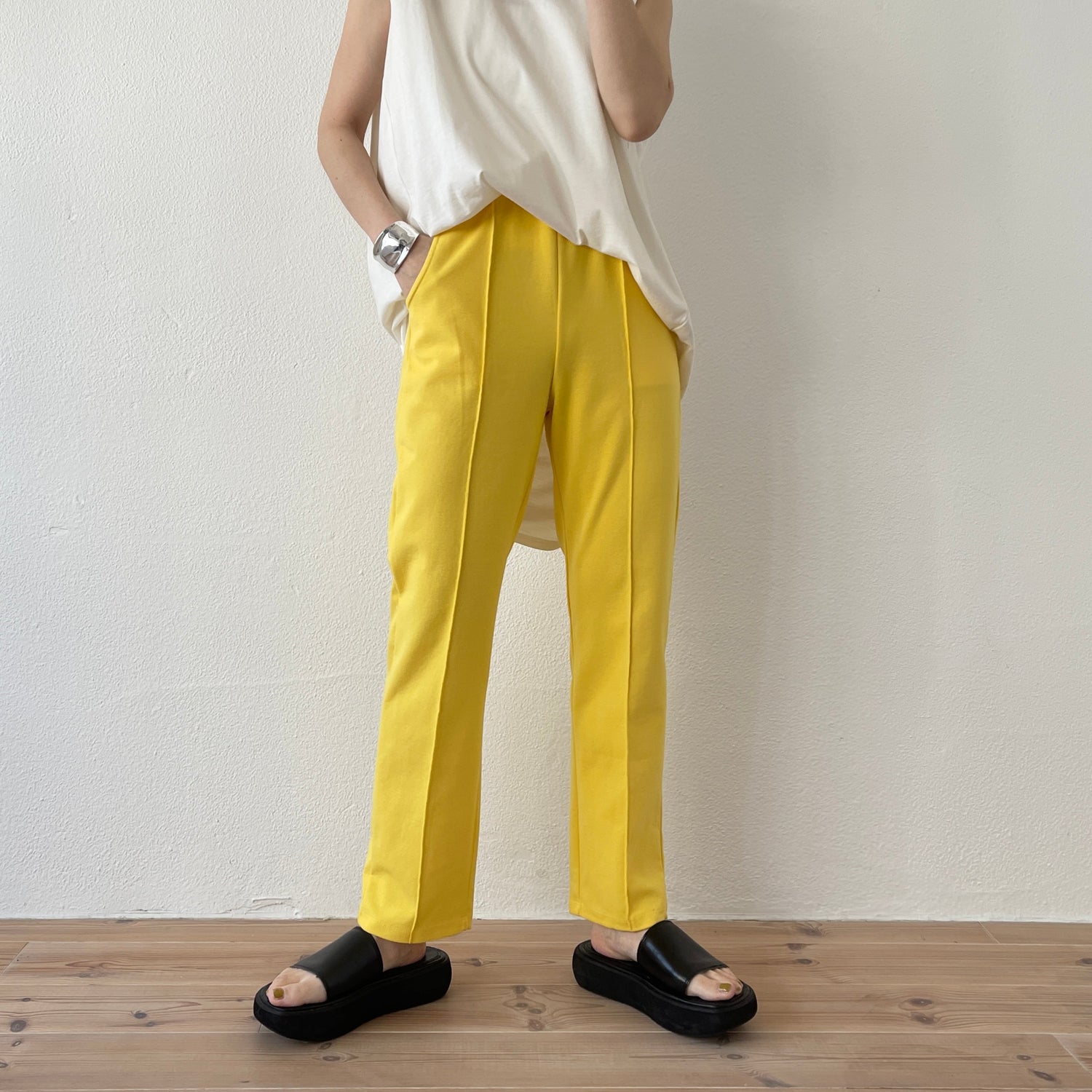 【SAMPLE】center line relax sweat pants / yellow