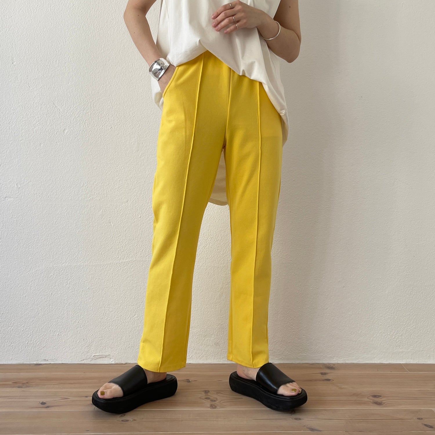 【SAMPLE】center line relax sweat pants / yellow