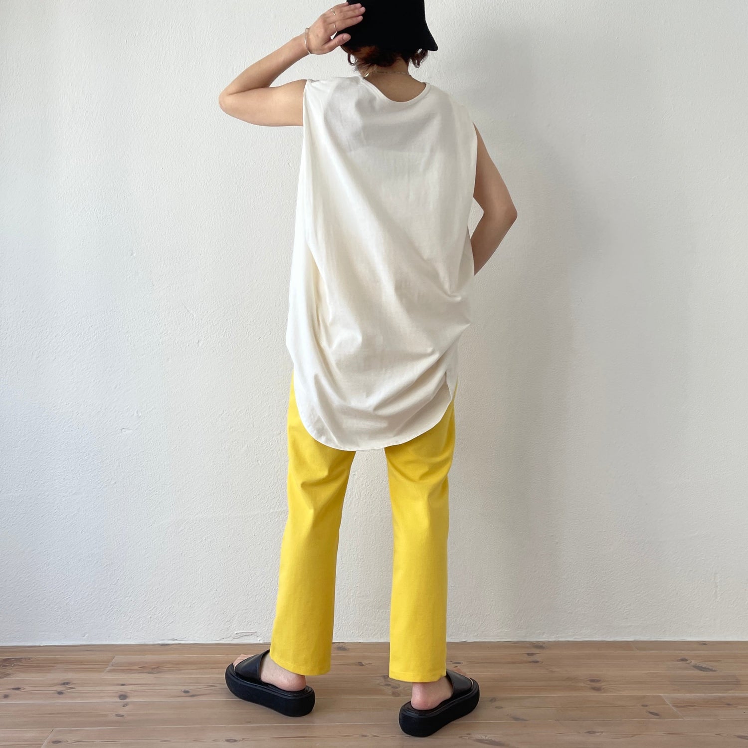 【SAMPLE】center line relax sweat pants / yellow