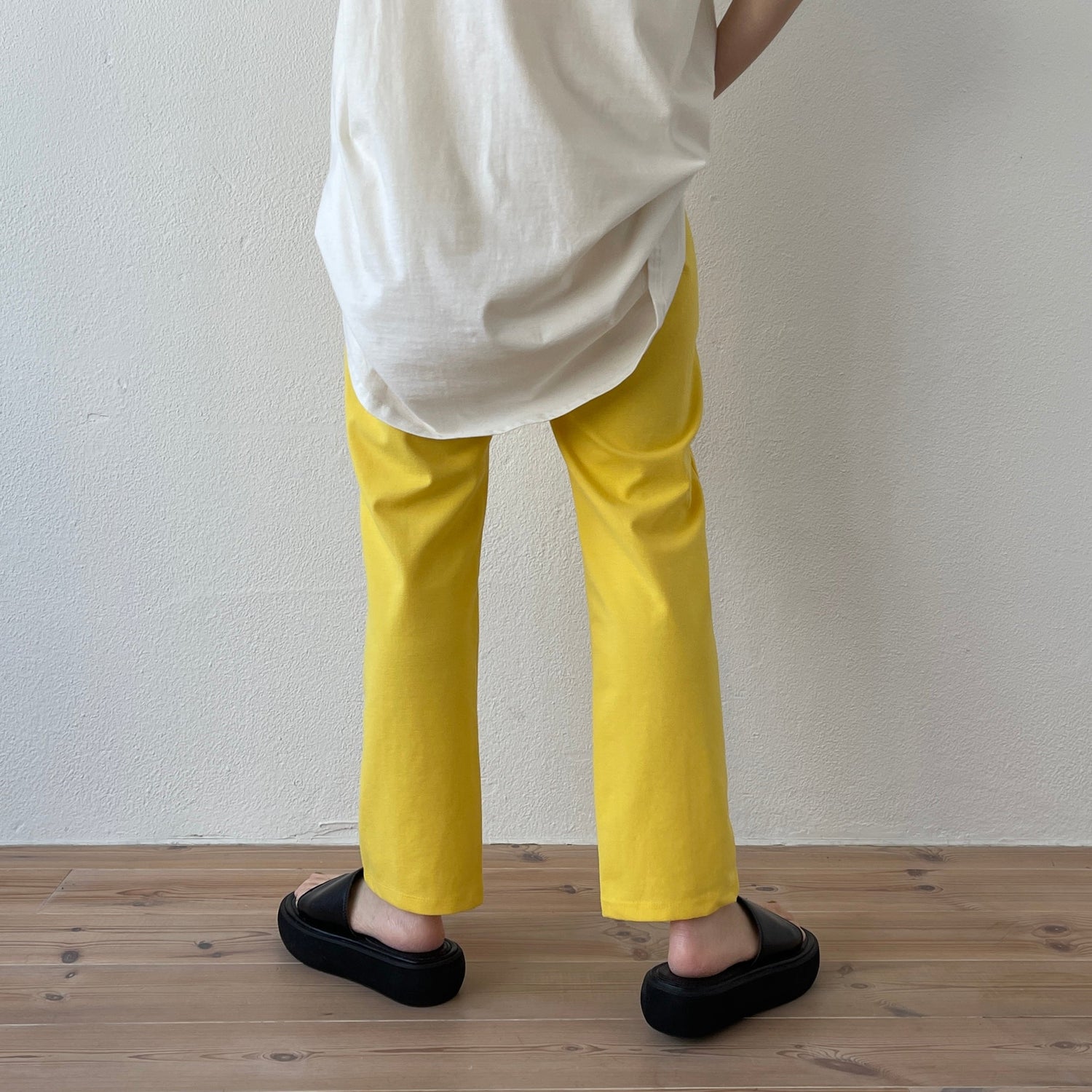 【SAMPLE】center line relax sweat pants / yellow