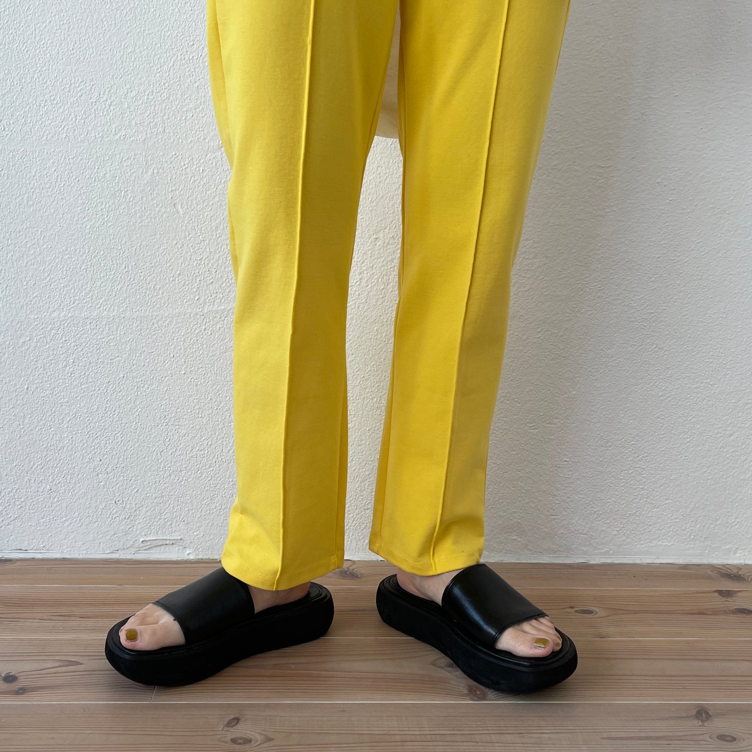【SAMPLE】center line relax sweat pants / yellow